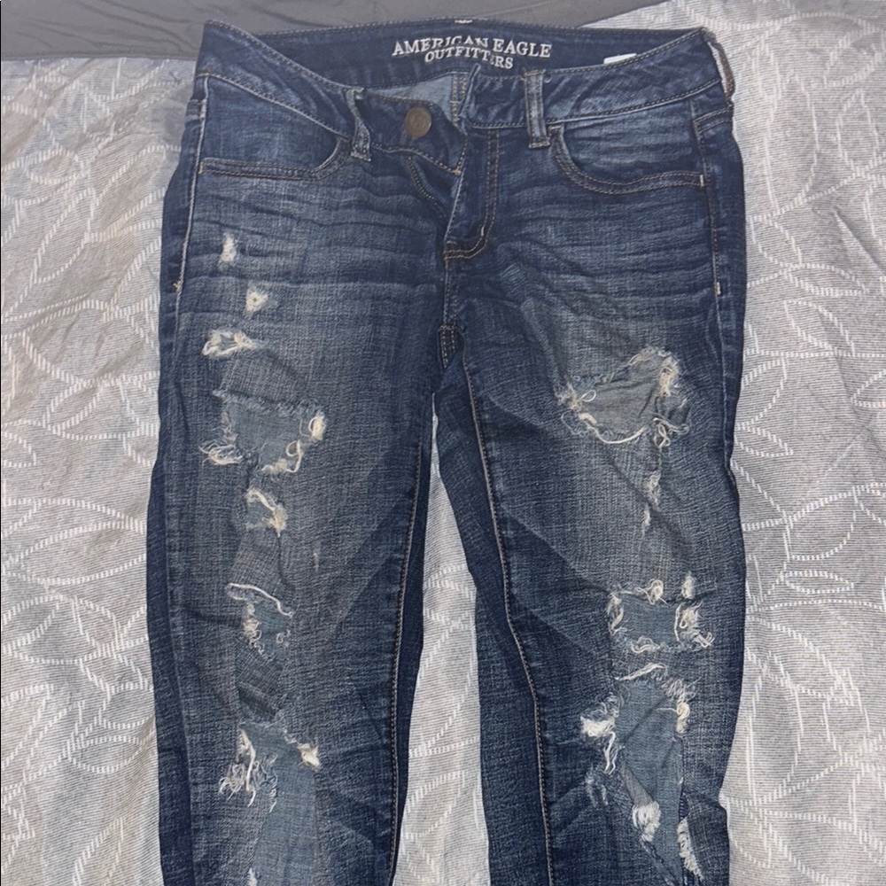 American Eagle Outfitters Women's Blue Distressed Jeans